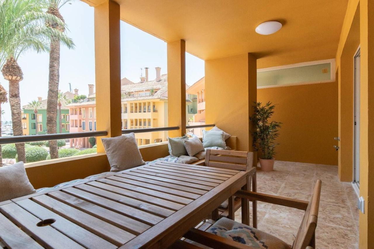 Puerto Sotogrande Con Vistas Al Mar Daire Dış mekan fotoğraf